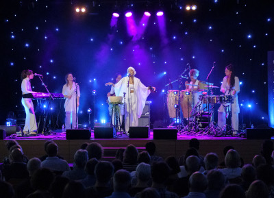 Weltnacht: Salsa-Festival mit Las Karamba – Künstlerinnen aus Westfalen und weltweit