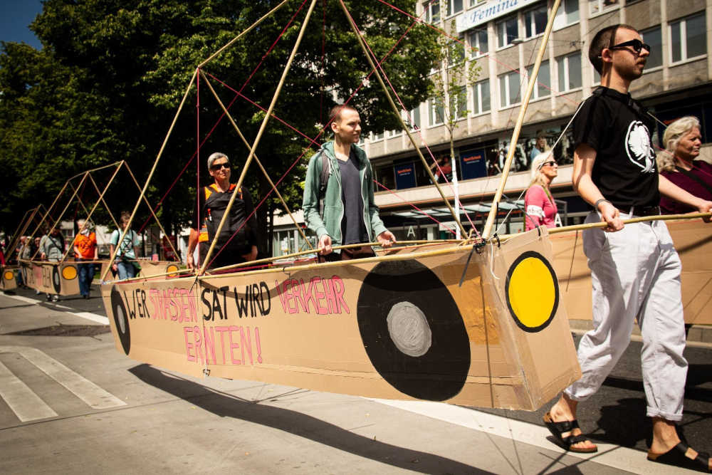 5 Jahre Klimawache Adenauerplatz - Demo für Verkehrswende